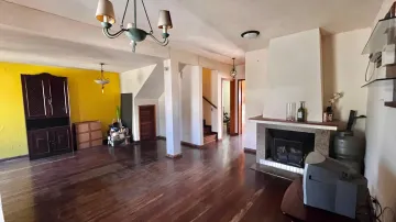 imagem 1 - Sobrado amplo com 5 quartos, lareira e churrasqueira na Colina do Sol. imagem 1 - Sobrado amplo com 5 quartos, lareira e churrasqueira na Colina do Sol.