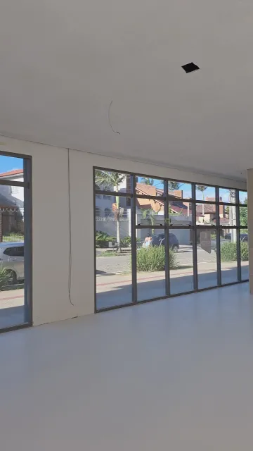 imagem 3 - Ampla Loja no Euro Smart Office, com 220m², de esquina, com duas vagas de garagem, distante 150m do Shopping Pelotas. imagem 3 - Ampla Loja no Euro Smart Office, com 220m², de esquina, com duas vagas de garagem, distante 150m do Shopping Pelotas.