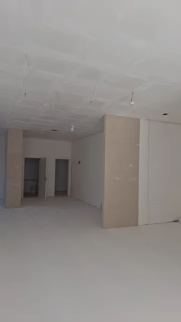 imagem 1 - Ampla Loja no Euro Smart Office, com 220m², de esquina, com duas vagas de garagem, distante 150m do Shopping Pelotas. imagem 1 - Ampla Loja no Euro Smart Office, com 220m², de esquina, com duas vagas de garagem, distante 150m do Shopping Pelotas.
