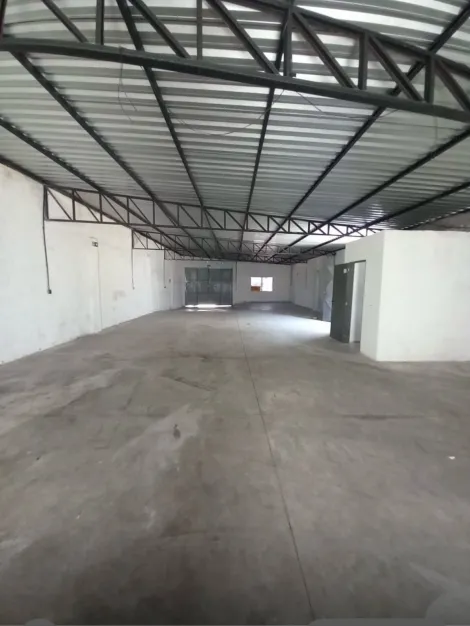 imagem 2 - Galpão Comercial Amplo e Bem Localizado - Próximo à Av. Fernando Osório imagem 2 - Galpão Comercial Amplo e Bem Localizado - Próximo à Av. Fernando Osório