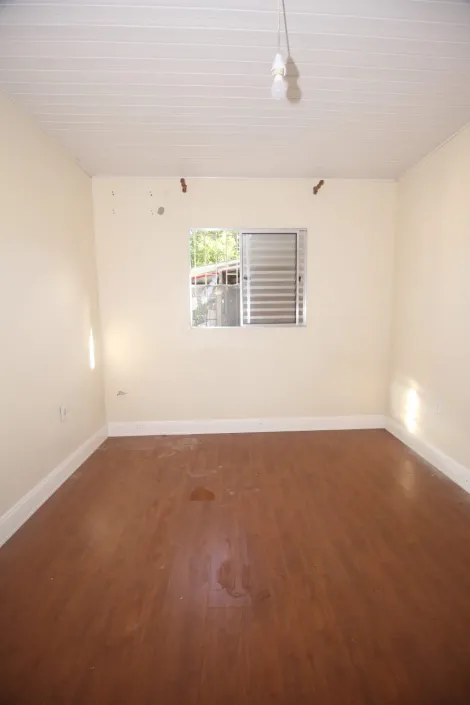 imagem 1 - Casa em Pátio Compartilhado com 2 Dormitórios na Rua Leopoldo Brod - Conforto e Praticidade nas Três Vend imagem 1 - Casa em Pátio Compartilhado com 2 Dormitórios na Rua Leopoldo Brod - Conforto e Praticidade nas Três Vend