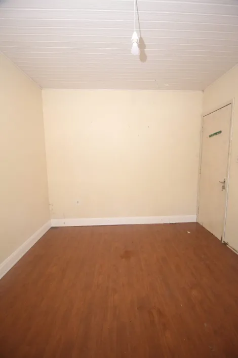 imagem 2 - Casa em Pátio Compartilhado com 2 Dormitórios na Rua Leopoldo Brod - Conforto e Praticidade nas Três Vend imagem 2 - Casa em Pátio Compartilhado com 2 Dormitórios na Rua Leopoldo Brod - Conforto e Praticidade nas Três Vend