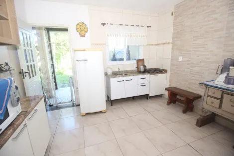 imagem 3 - Sobrado com 4 Dormitórios, Mobiliado e com Piscina. imagem 3 - Sobrado com 4 Dormitórios, Mobiliado e com Piscina.