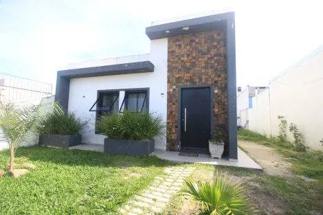 imagem 1 - Casa com 2 Dormitórios (1 Suíte) e Amplo Pátio no Bairro Germani - Próxima à Av. Fernando Osório imagem 1 - Casa com 2 Dormitórios (1 Suíte) e Amplo Pátio no Bairro Germani - Próxima à Av. Fernando Osório