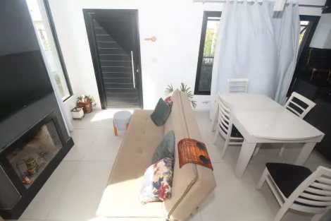 imagem 5 - Casa com 2 Dormitórios (1 Suíte) e Amplo Pátio no Bairro Germani - Próxima à Av. Fernando Osório imagem 5 - Casa com 2 Dormitórios (1 Suíte) e Amplo Pátio no Bairro Germani - Próxima à Av. Fernando Osório
